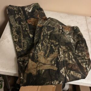 Mossy Oak Men’s Camouflage Hunting Pants